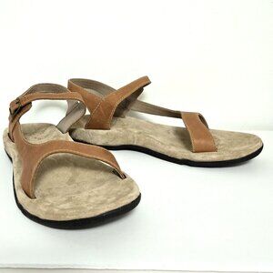 NEW ROGUE Reedie Brown Leather Strappy Flat Sandals. Women's Size 10